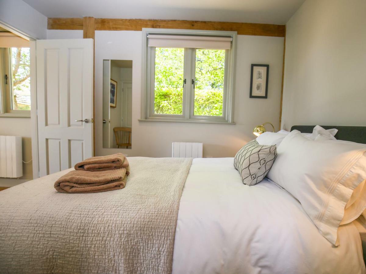 The Lodge At Mortons Malmesbury Ngoại thất bức ảnh