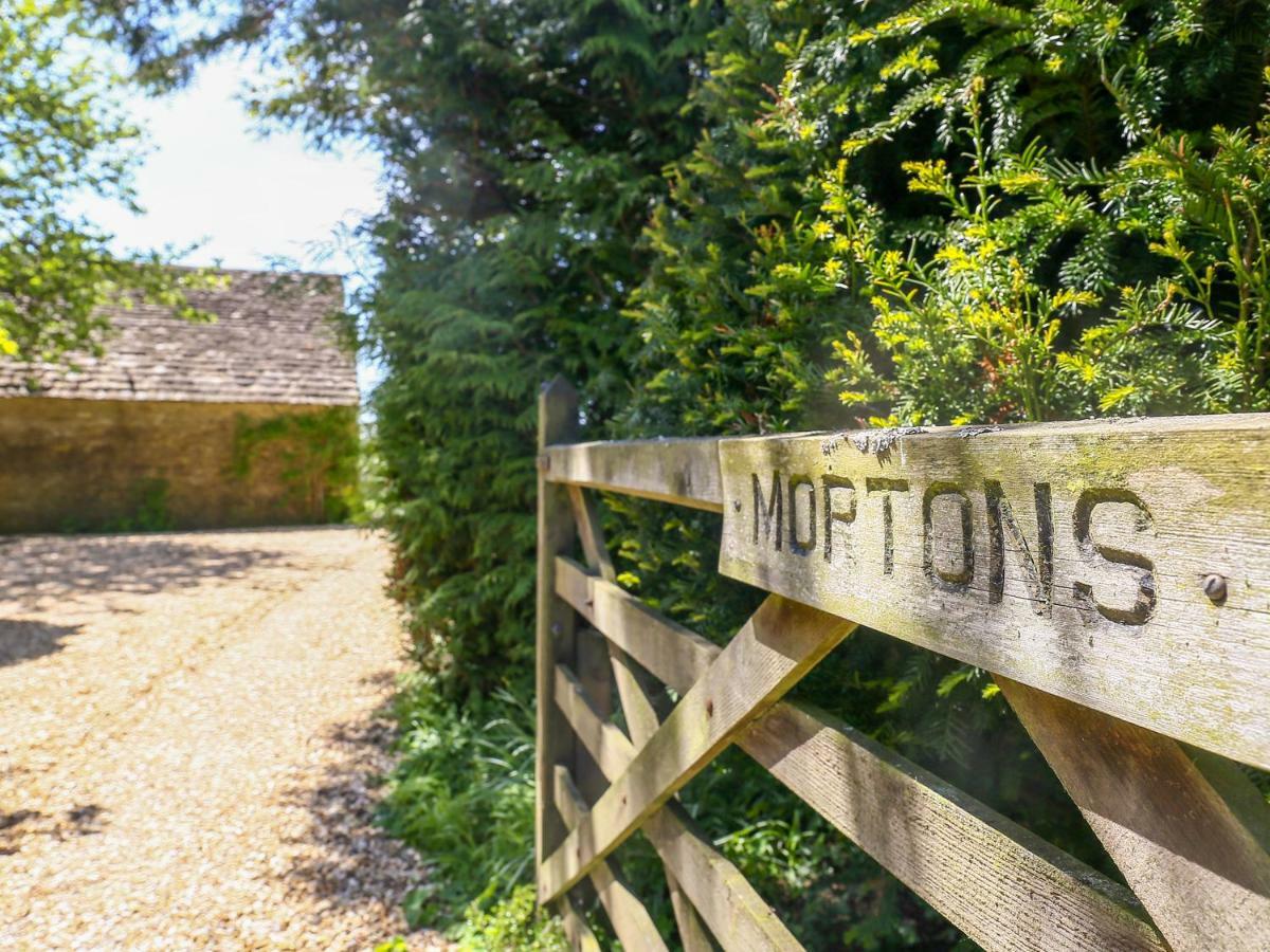 The Lodge At Mortons Malmesbury Ngoại thất bức ảnh